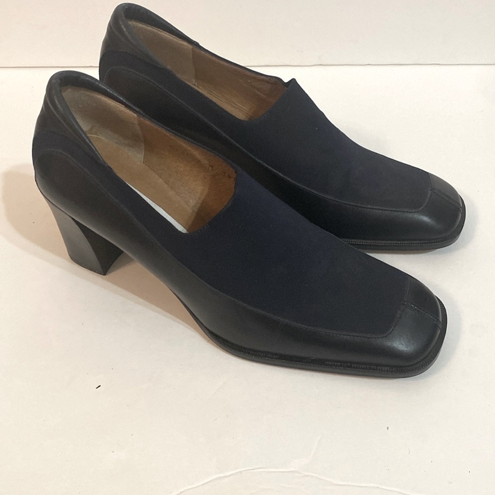 DONALD PLINER 7 M BLACK SLIP ON HEELS ELASTIC FABRIC W/ LEATHER